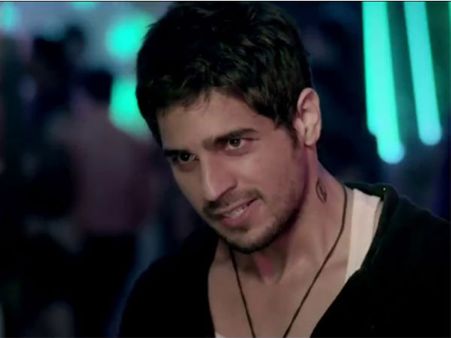 Sidharth Malhotra's Mom Surprised With Ek Villain Looks!