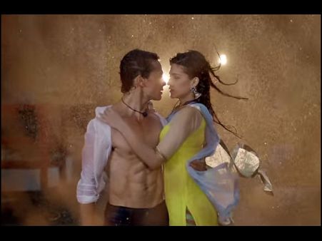 Watch Tiger Shroff's High-Flying Action In Tabah Remix