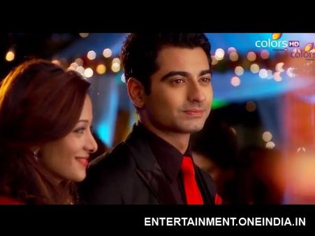 Beintehaa: 22nd May; Zain And Aaliya Misinterpret Each Other At Party (Pics)