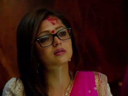 Madhubala - Ek Ishq Ek Junoon: 26th May; Madhu Shot By Temple Priest! (Pics)