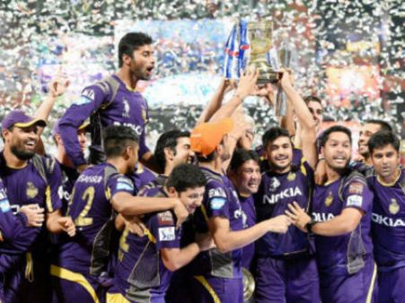 SRK: The One And Only Baadshah Celebrates In Style