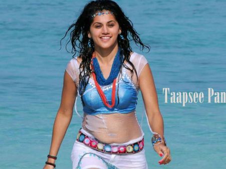 Taapsee Scared To Watch Her Own Movie!