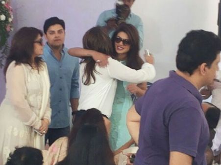 Priyanka Chopra Gets Emotional On Family's Proud Moment!