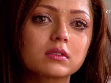 Madhubaala: Madhu Forced By Raja On Bhanu's Instructions!