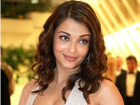 Aishwarya-Jaya Bachchan Patch-up In London!