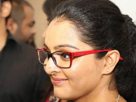 Manju Warrier Overwhelmed With The Response In Dubai!