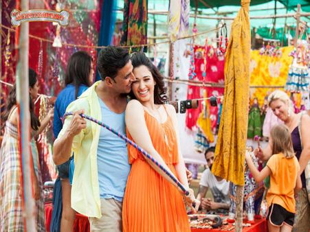 Watch: Akshay-Tamanna Romance In 'Tera Naam Doon'