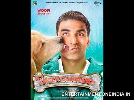 Akshay Kumar Gets A Kiss: Check Out New Poster