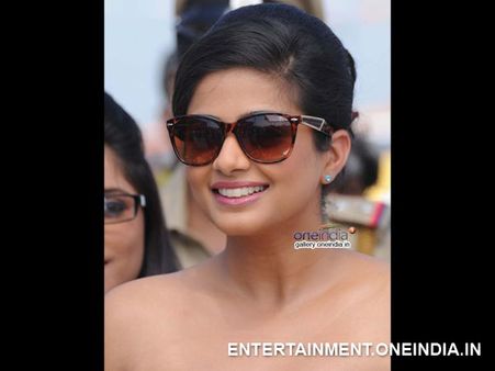 Priyamani To Romance Jayaram