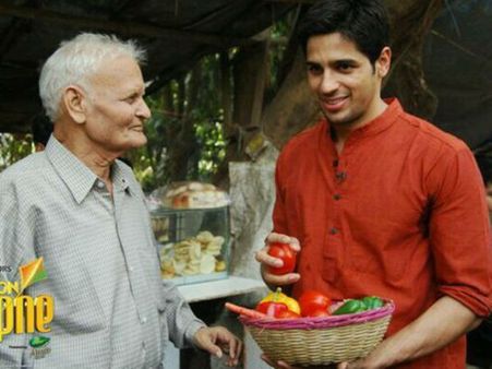 Sidharth Malhotra Joins Alia Bhatt In The 'Low GK' Club! (Pics)