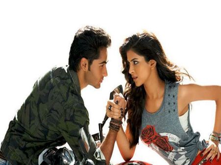 Experienced Deeksha Seth Made Newbie Armaan Jane Nervous