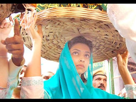 Celebrities Who Visited Ajmer Sharif Dargah