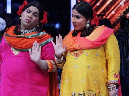 Photos: Vidya Balan Turns Palak's Twin-Sister In Jhalak Dikhla Jaa7!
