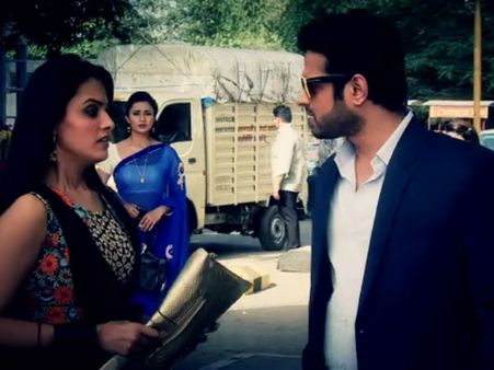 Yeh Hai Mohabbatein: 2nd July; Ishita Understands Raman But Does Not Forgive (Pics)