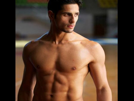 Why Doesn't Sidharth Malhotra Want To Fit Into His Clothes Anymore?