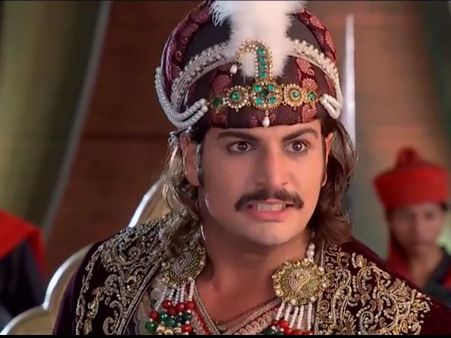 Jodha Akbar: 7th July; Akbar Declares War Against Maha Chuchak And Nigaar (Pics)