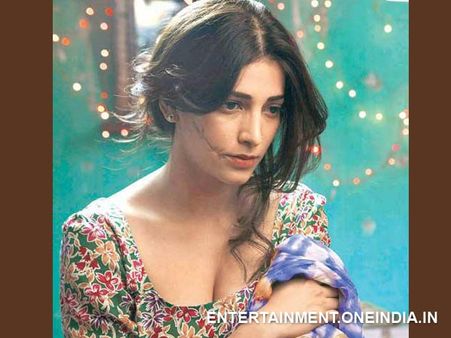 Shruti Hassan Upset Over B-Grade Publicity For Gelupu Gurram