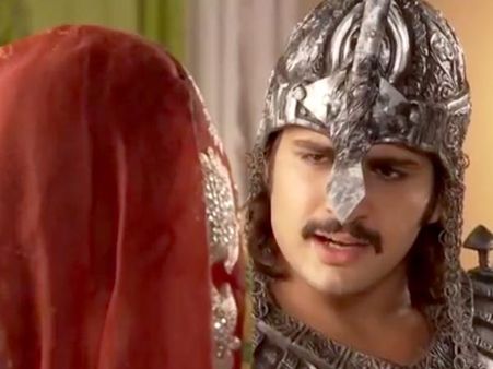 Jodha Akbar: 10th July; Maham Destroys Akbar’s Plan To Stop War