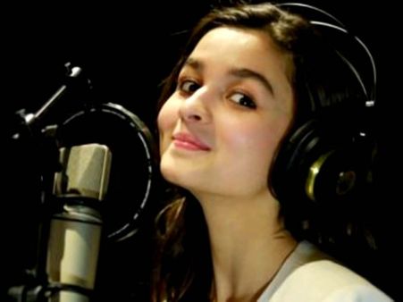 Alia Is Robert De Niro Of Our Generation: Varun Dhawan