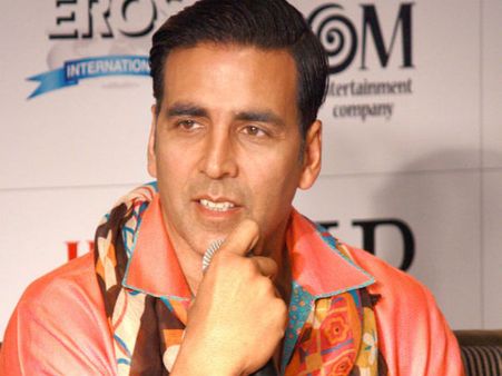 Akshay Kumar Remembers Holiday With Pride
