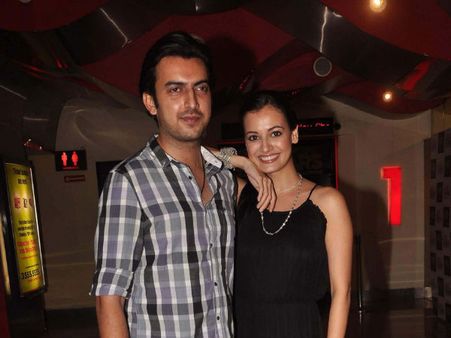 Won't Need To Play Detective: Dia To Media On Wedding Plans