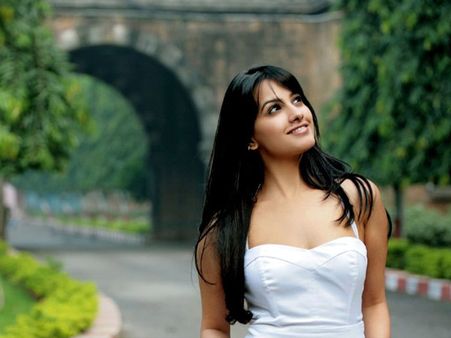 Actors Who Failed To Create Magic On Silver Screen