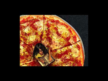 Pizza 3D Film Review: Stale Pizza