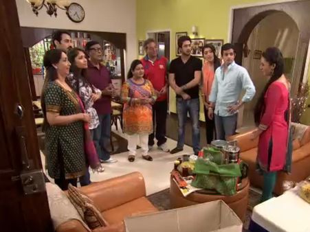 Yeh Hai Mohabbatein: Raman Helpless As Ishita Mistakes Romantic Outing To Family Picnic