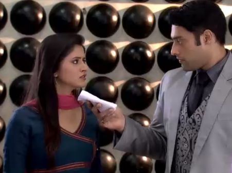 Yeh Hai Mohabbatein: Simmi Keeps Violating Raman’s Order (1st August)