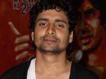 Chandan Roy Sanyal in Soni Razdan's Love Affair