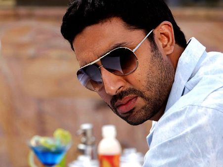 Abhishek Bachchan Turned Tapori For Happy New Year