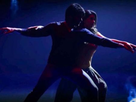 Arya-Hansika Motwani In Hot Steamy Song