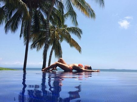 Kim Kardashian Ends Mexico Holiday, Shares Hottest Bikini Pic!