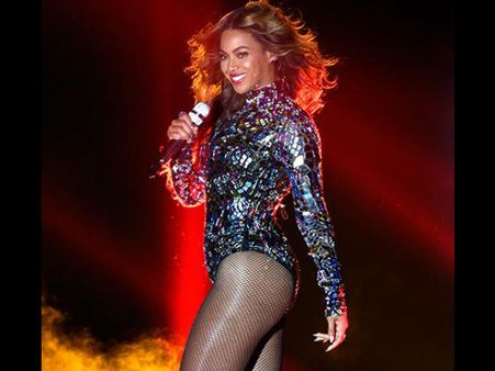 Beyonce Proves She Is The Queen At MTV VMAs 2014
