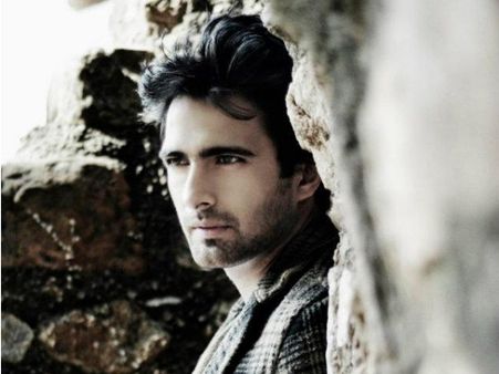 Qubool Hai: Rahat Leaves Haya, Joins Army Again