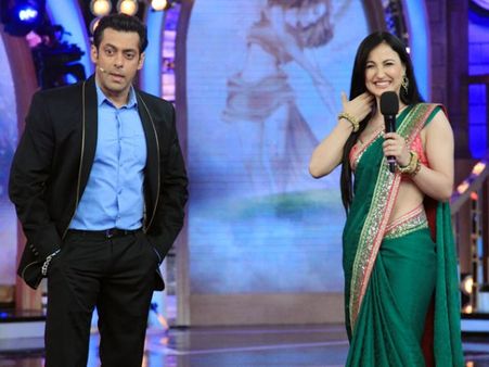 I Will Watch Bigg Boss 8 Only For Salman Khan: Elli Avram