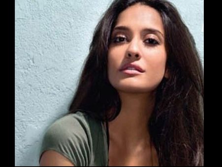 Blessed To Be Part Of 'Shaukeen' Remake: Lisa Haydon