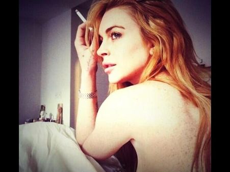 Lindsay Lohan Is Taking Hypnotherapy To Quit Smoking