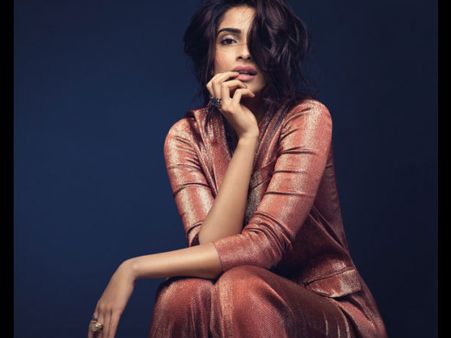 Sonam Kapoor Reveals Her Style Sense In 'Khoobsurat' Way