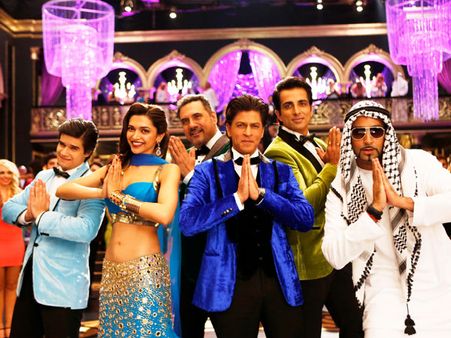Watch Video: Shahrukh Khan 'Indiawaale' Song Out