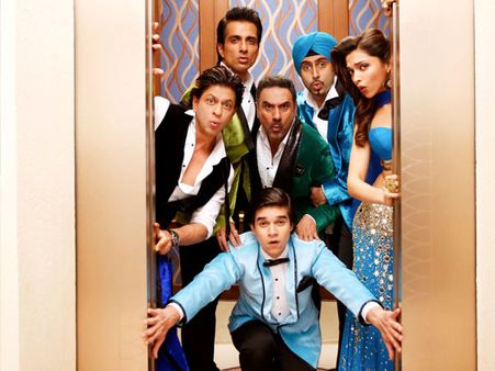 VIDEO: Learn The 'Indiawaale' Dance Steps With Shahrukh-Deepika