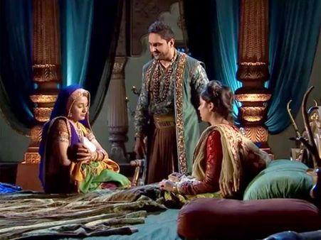 Jodha Akbar: Will Sharifuddin Kill His Own Child?