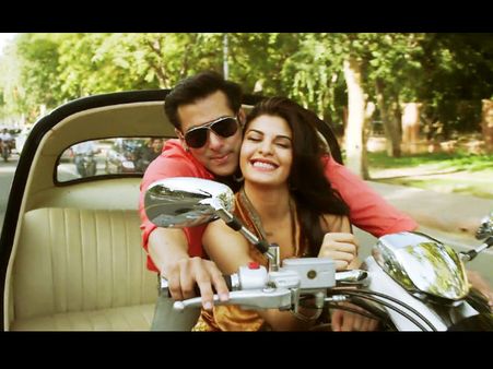 Salman Khan-Jacqueline Fernandez Hangout Together At 3 AM?