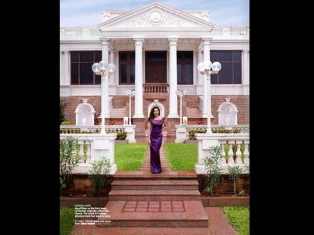 Pics: Sneak-Peek Into Shahrukh Khan's Home 'Mannat'