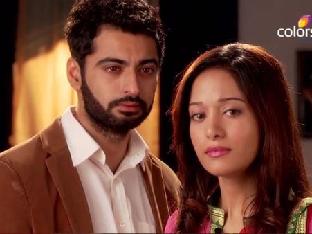 Beintehaa: Zain Turns Auto Driver, Thandoorwala For Aaliya!