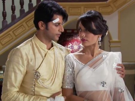 Qubool Hai: Sanam And Ahil Perform Well In The Couple Contest