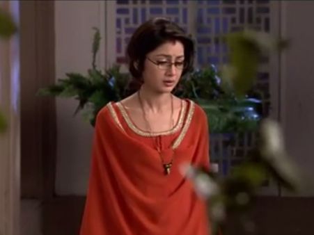 Kumkum Bhagya: Pragya Thrown Out Of Abhi's House!