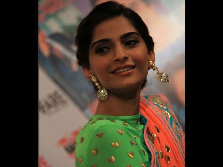 Why Is Sonam Kapoor Not Visiting Pakistan?