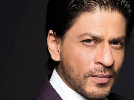 Shahrukh Khan In A Tub Full Of Rose Petals With Ladies