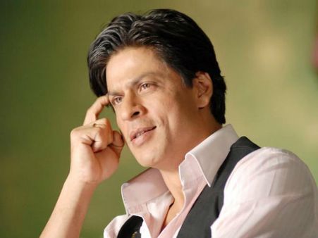 Aditya Chopra Keeps Shahrukh Khan Away From His Phone